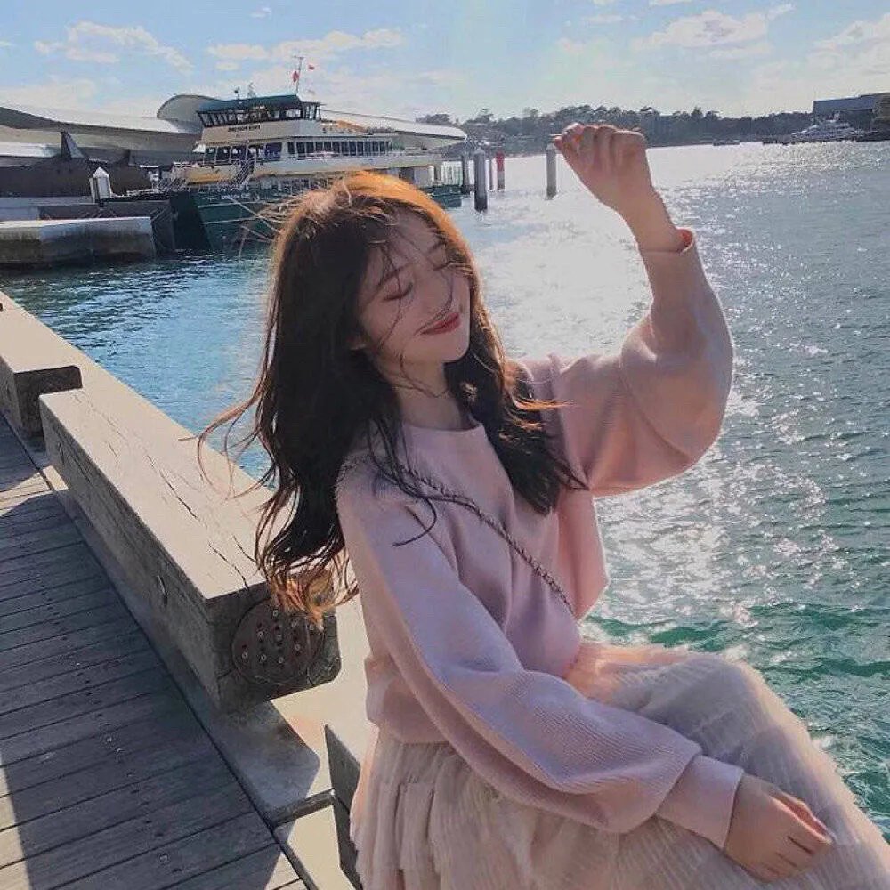 下午一点的她
